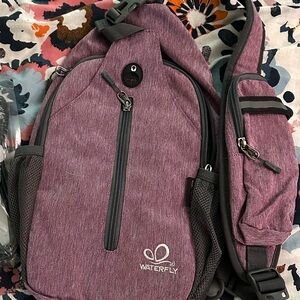 Waterfly sling bag- EUC